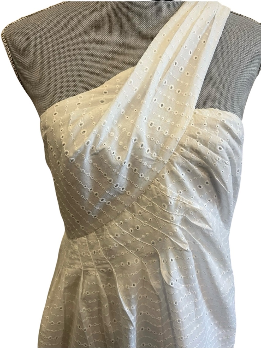 100% Cotton BCBGeneration White One-Shoulder Eyelet Mini Dress New Without Tags